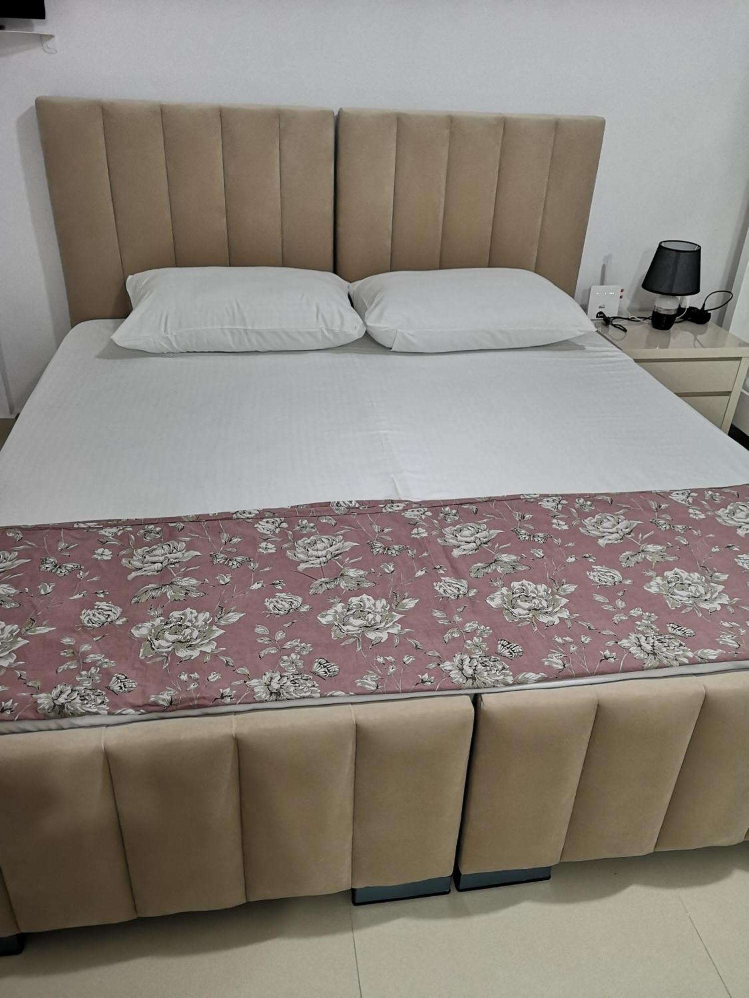 Guest House Emi Berat Exterior photo